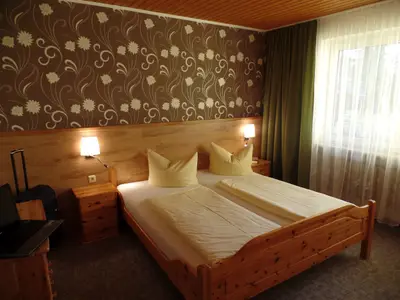 Doppelzimmer für 2 Personen in Wallenfels 3/6