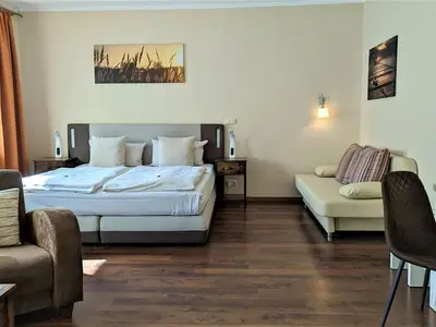Doppelzimmer für 3 Personen (28 m²) in Waren (Müritz) 10/10
