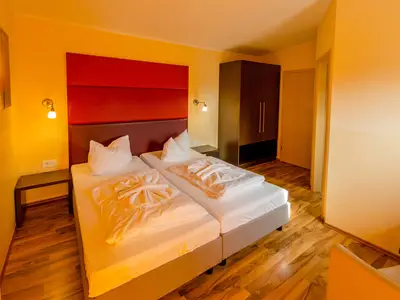 Doppelzimmer für 2 Personen (20 m²) in Waren (Müritz) 3/10