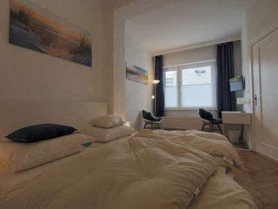 Doppelzimmer für 2 Personen (18 m²) in Warnemünde (Ostseebad) 6/8