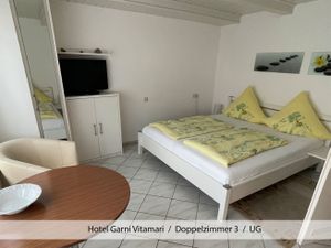 23115533-Doppelzimmer-2-Wasserburg am Bodensee-300x225-4