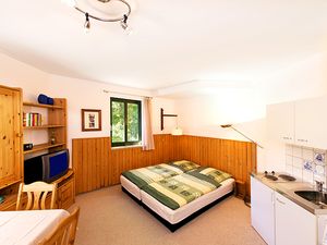 23302422-Doppelzimmer-2-Weimar-300x225-2