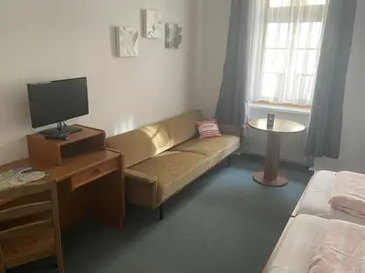 Doppelzimmer für 2 Personen (15 m²) in Weißenfels 6/9