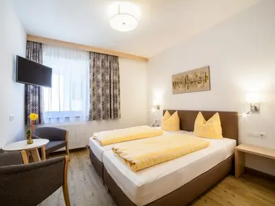 Doppelzimmer für 5 Personen (25 m²) in Wenns 3/10