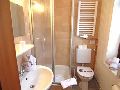 Doppelzimmer für 2 Personen (20 m²) in Westerland (Sylt) 8/9