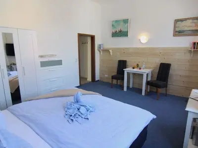 Doppelzimmer für 2 Personen (25 m²) in Westerland (Sylt) 5/10