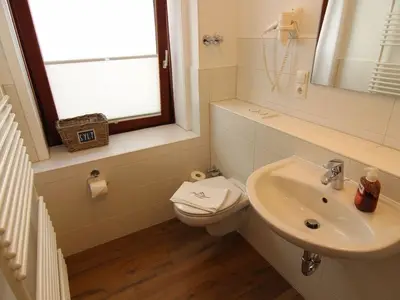 Doppelzimmer für 2 Personen (25 m²) in Westerland (Sylt) 9/10