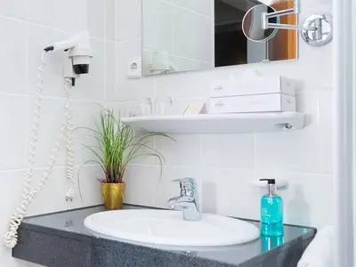 Doppelzimmer für 2 Personen (26 m²) in Westerstede 9/10