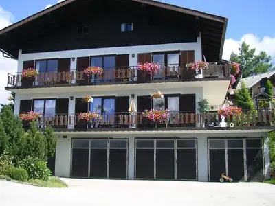 Doppelzimmer für 2 Personen (22 m²) in Weyregg am Attersee 1/7