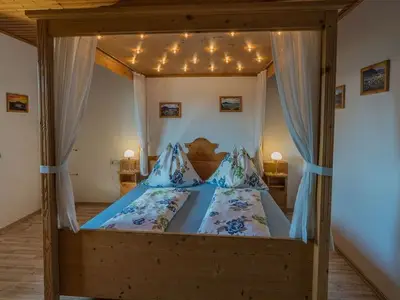 Doppelzimmer für 4 Personen (50 m²) in Weyregg am Attersee 2/10