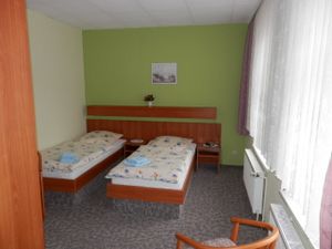 19049575-Doppelzimmer-2-Wickerode-300x225-4