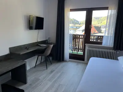Doppelzimmer für 2 Personen in Willingen (Upland) 6/7