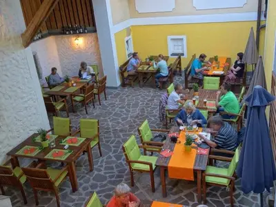 Doppelzimmer für 3 Personen (30 m²) in Windischgarsten 6/10