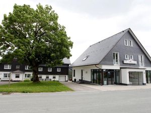 23311462-Doppelzimmer-2-Winterberg-300x225-4