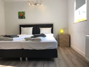 23311533-Doppelzimmer-2-Winterberg-300x225-5