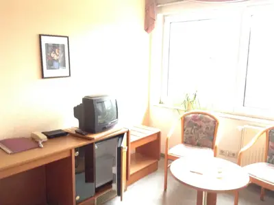 Doppelzimmer 3 mit Sitzmöglichkeit