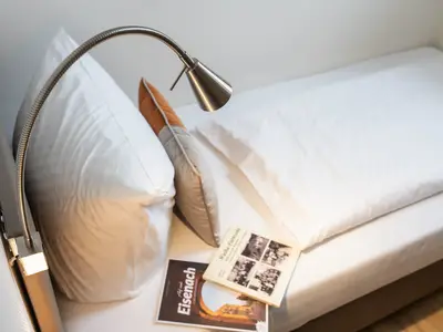 Doppelzimmer für 3 Personen in Wutha-Farnroda 1/5