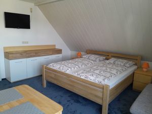 23685400-Doppelzimmer-2-Zempin (Seebad)-300x225-4