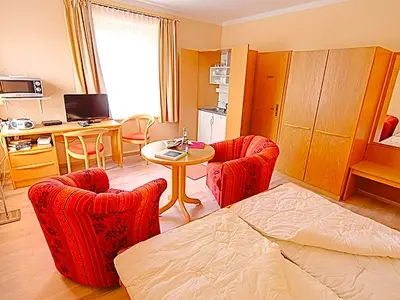 Doppelzimmer für 3 Personen (25 m²) in Zingst 2/6
