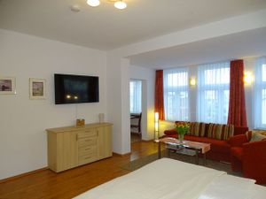 18555737-Doppelzimmer-3-Zinnowitz-300x225-3