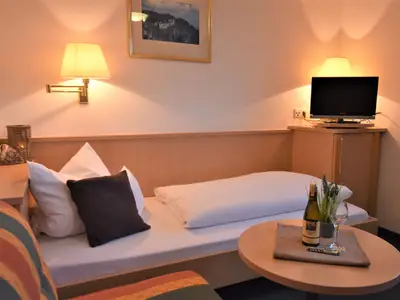 Einzelzimmer für 2 Personen in Albstadt 2/4