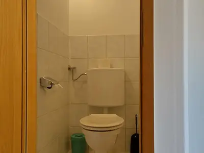 Einzelzimmer Nr. 7 mit Dusche/WC und TV