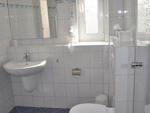 21921819-Einzelzimmer-1-Bad Harzburg-300x225-2