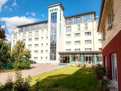 Herzlich willkommen im ALPHA HOTEL Hermann von Salza