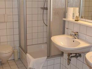 23925731-Einzelzimmer-1-Bad Neustadt an der Saale-300x225-5
