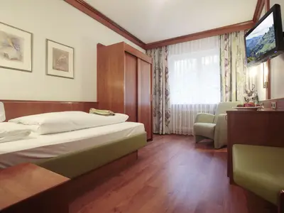 Einzelzimmer für 1 Person in Bad Peterstal-Griesbach 2/3