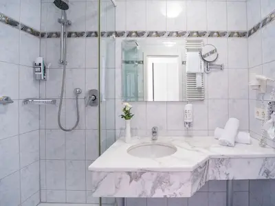 Bad mit Dusche