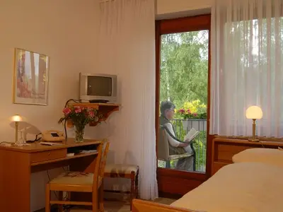 Einzelzimmer für 1 Person (16 m²) in Bad Sassendorf 4/4