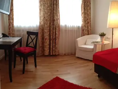Einzelzimmer für 1 Person in Bad Urach 8/9