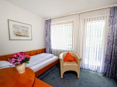 Einzelzimmer für 1 Person in Bad Wildbad Im Schwarzwald 2/5