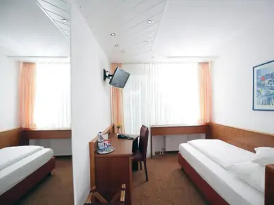 Einzelzimmer für 1 Person in Boll 3/9