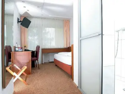 Einzelzimmer für 1 Person in Boll 7/9