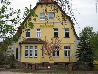 Einzelzimmer für 1 Person (12 m²) in Burg Stargard 1/9