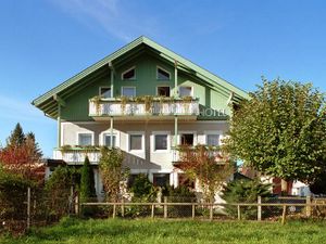 15223547-Einzelzimmer-1-Burghausen-300x225-0