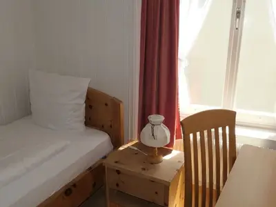 Einzelzimmer für 1 Person in Chur 4/7