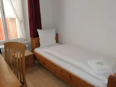 Einzelzimmer für 1 Person in Chur 3/6