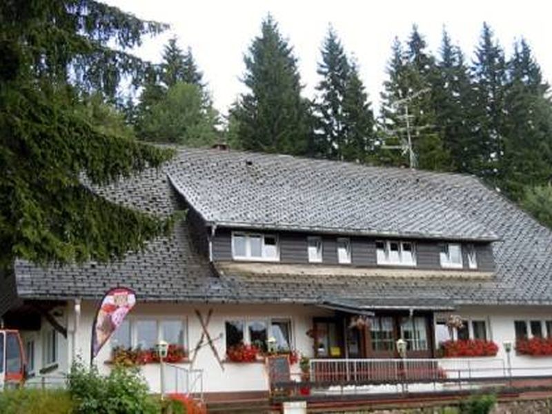 22374127-Einzelzimmer-1-Dachsberg-800x600-1