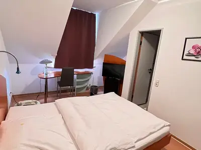 Einzelzimmer für 1 Person (14 m²) in Dietzenbach 3/4
