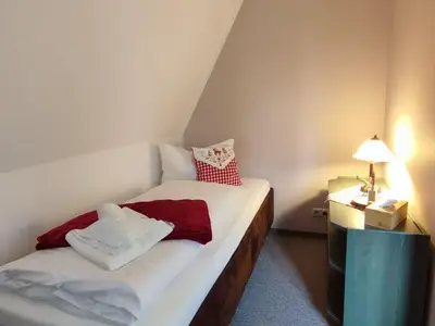 Einzelzimmer für 1 Person (7 m²) in Eibenstock 10/10