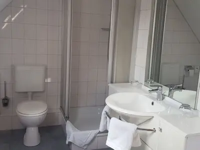 Einzelzimmer für 1 Person (13 m²) 1/10