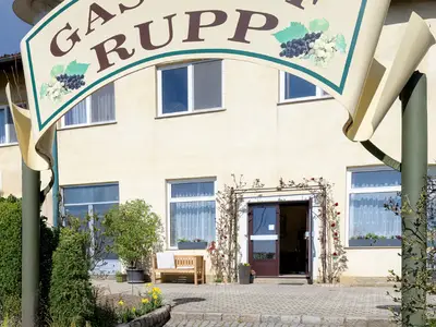 Einzelzimmer für 1 Person (15 m²) in Enzersdorf an der Fischa 2/10