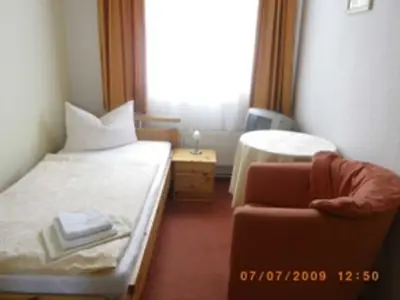 Einzelzimmer für 3 Personen (20 m²) in Erfurt 5/6