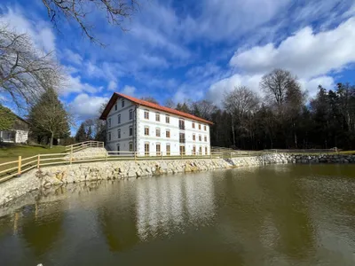 Gästehaus Eicherhof vor dem Großen Weiher