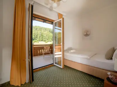 Einzelzimmer für 1 Person (14 m²) in Gutenstein 4/5