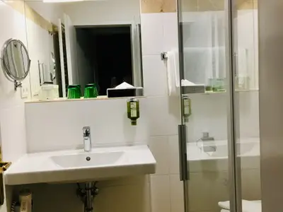 Bad Einzelzimmer Grand Lit