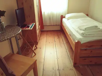 Einzelzimmer für 1 Person in Hamburg 2/6